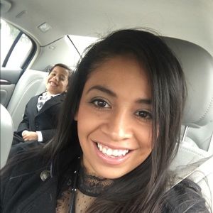 Meet your Posher, Stephanie